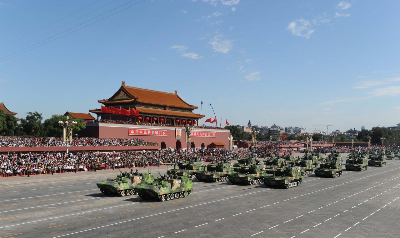 9月3日北京天安门举行阅兵已经官宣了，中国有几样先进武器特别让人期待，都是世界上