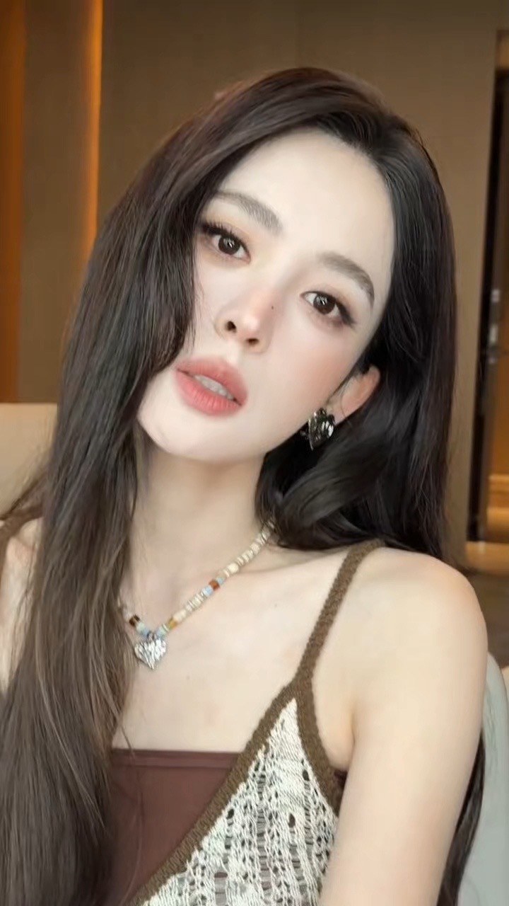 娜扎怼脸直接受不了
