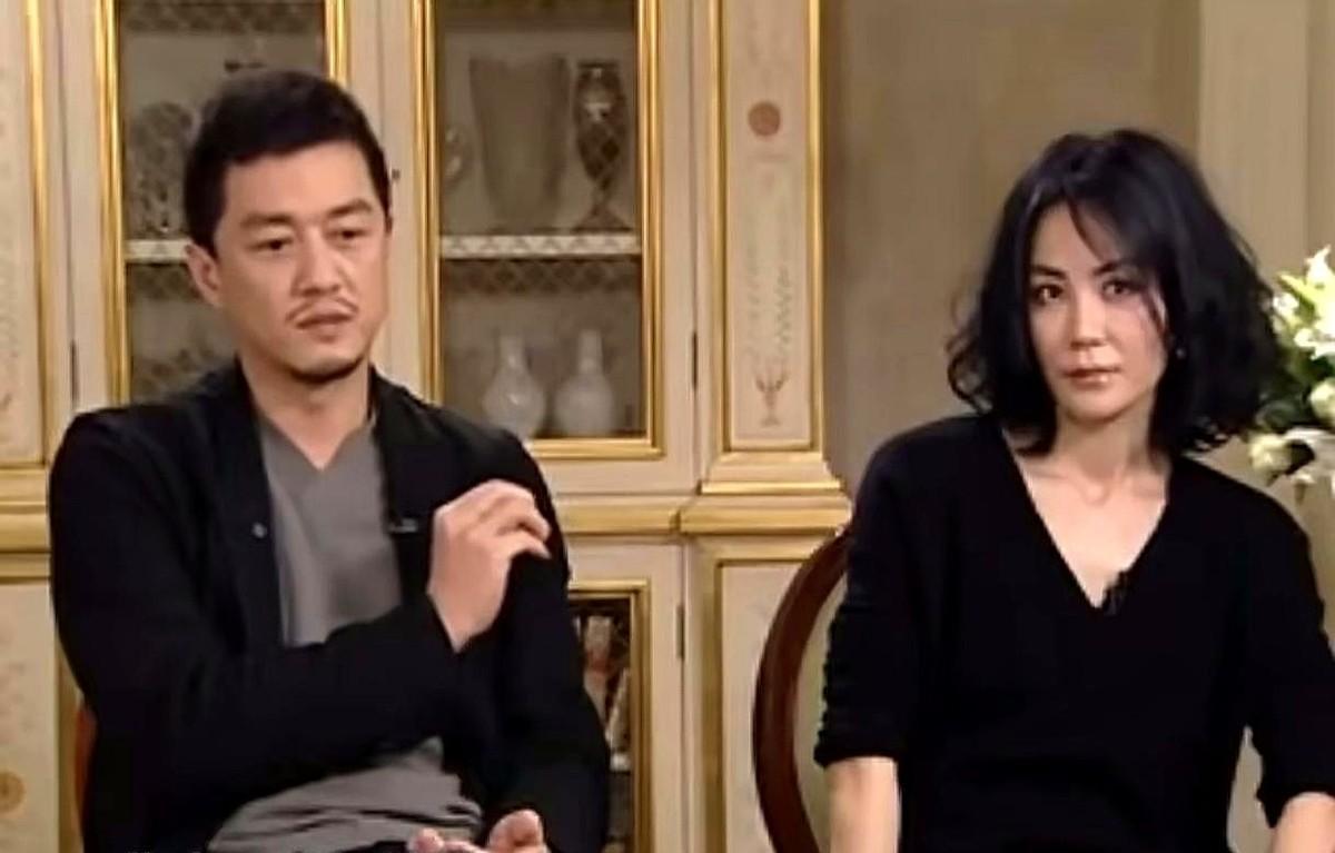 最熟悉的陌生人是不是婚姻的终极形态？看李亚鹏王菲早年访谈一个细节后背发凉