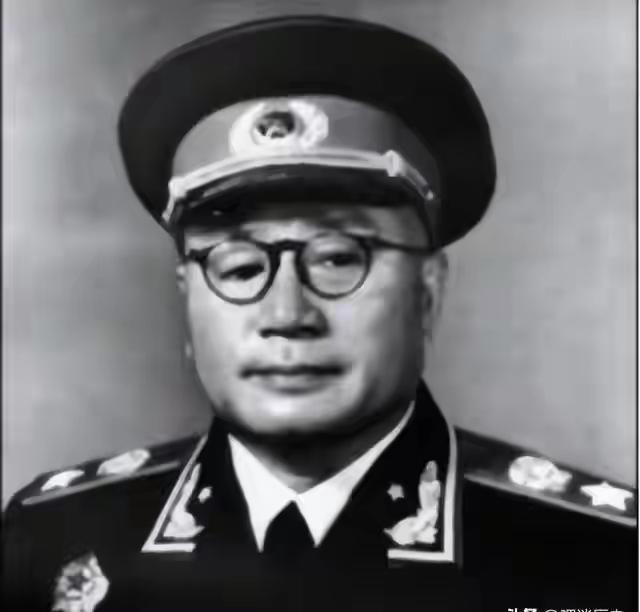 刘伯承大声斥责陈赓：怎么才过来，陈赓回怼：你个老头子还会挑歪理了。话说195
