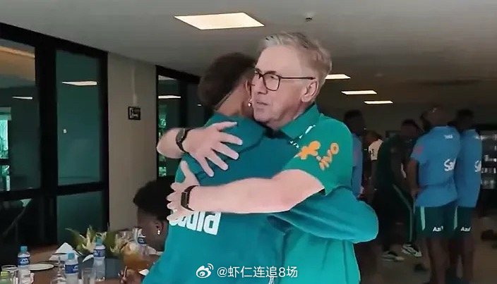 据巴西兰斯体育报道，在诊所结束完在检查之后，巴西球星内马尔面色憔悴、行动吃力，神