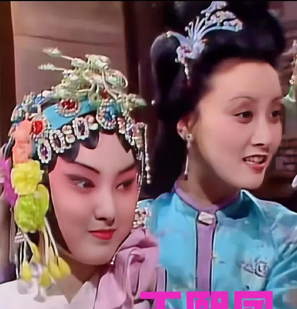 林黛玉应该生王熙凤的气，而不是史湘云，王熙凤才是始作俑者，是她先说这个唱戏的女孩