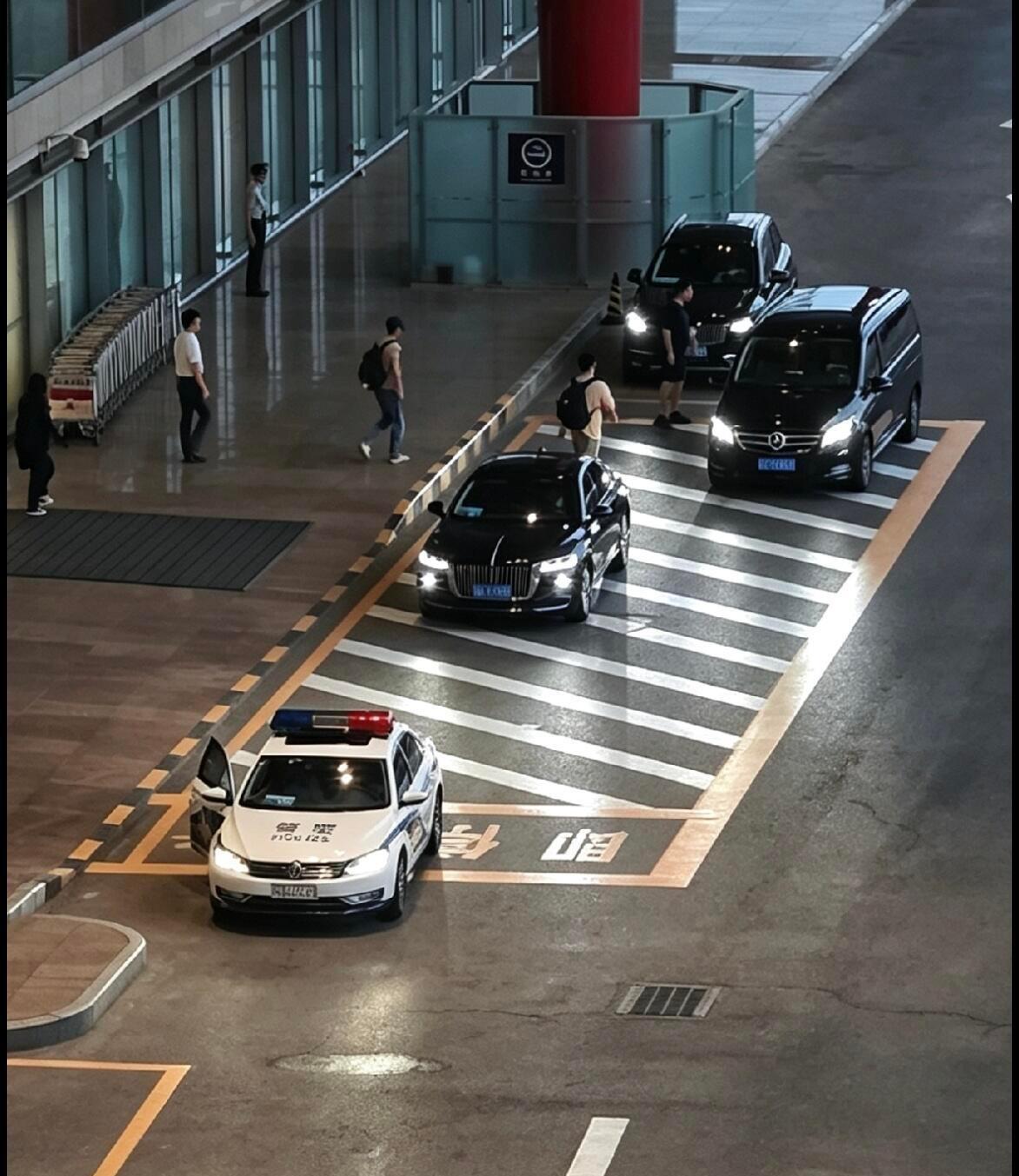 20260820肖战到北京了​​​