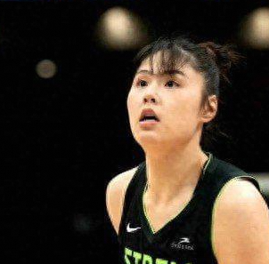 交易风波后的李月汝:5分钟首秀惊艳，风暴队未来何去何从?