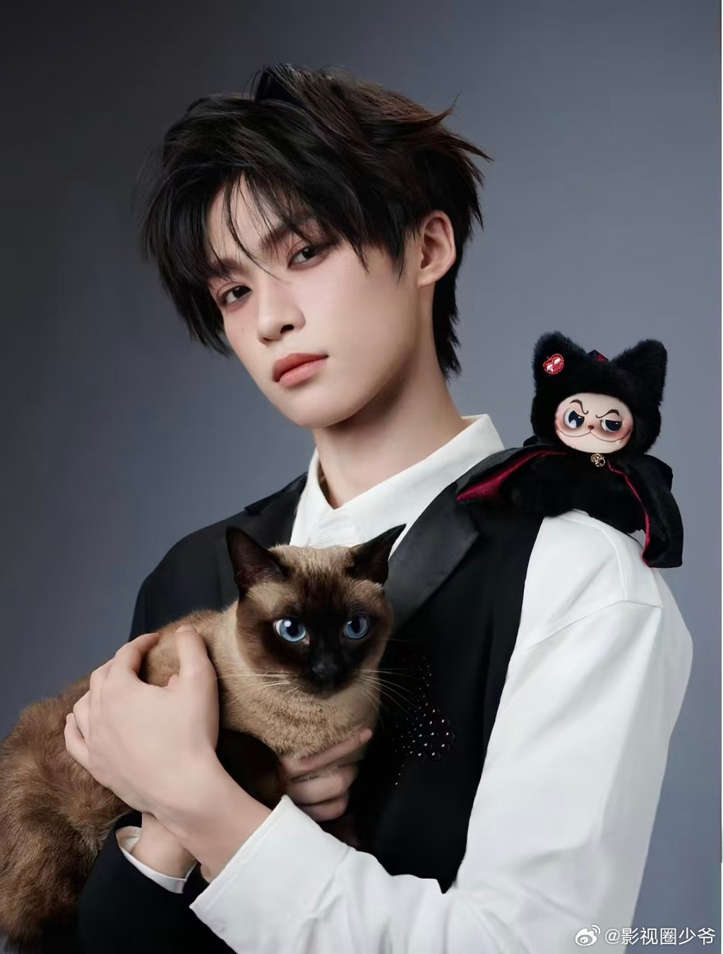 梓渝范趣町tittle来看你们宝贝老公儿子梓渝，帅不帅？！​​​