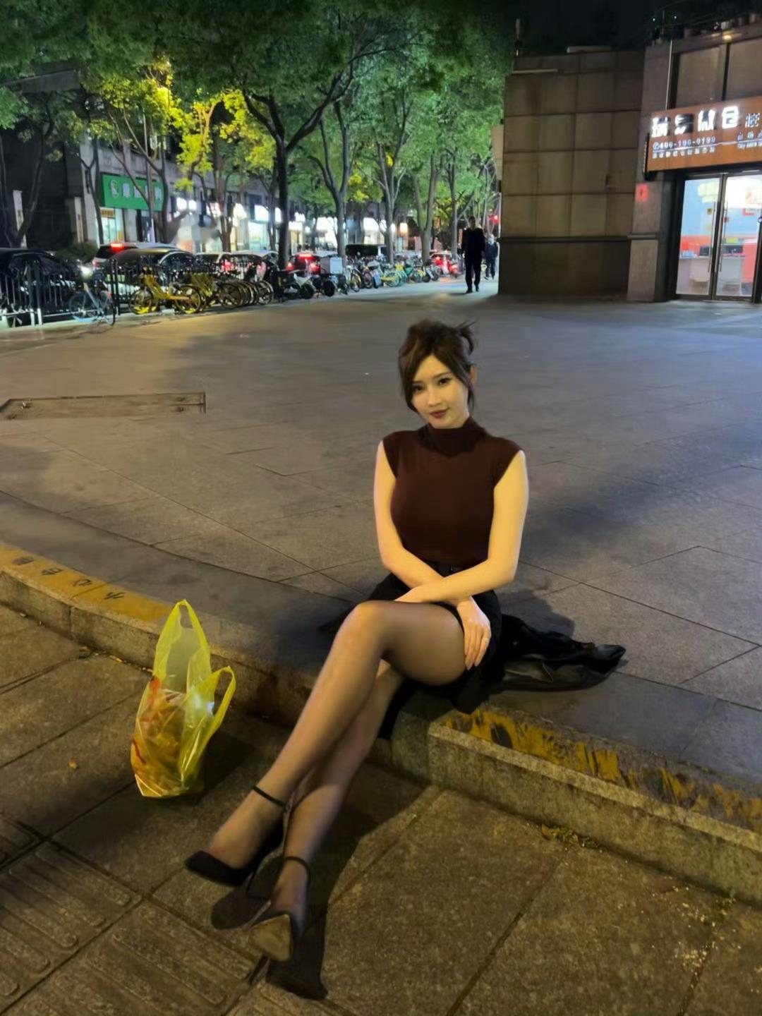 少妇炸街今日穿搭(ootd)微博vlog大赛​​​
