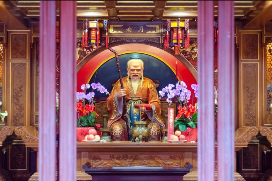 月老如果给你牵了红线，任你怎么挣扎折腾都拆不开！小伙子小李和小王是夫妻，