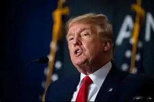 特朗普与登最大的不同：拜登是一个顽固的反华政客，喜欢讲意识形态，而且言行不一，嘴上说一套，背后另一套