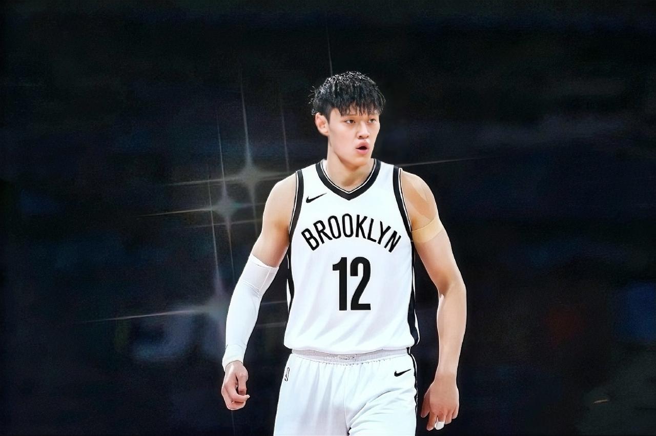 崔永熙：小曾，听说你代表篮网出战NBA中国赛？？？那合同不是有戏啦？？？曾凡博