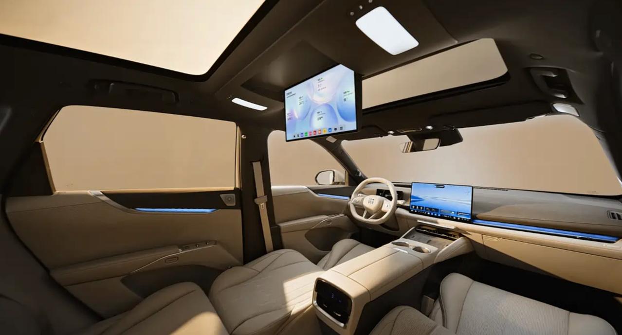 冰箱彩电大沙发配齐！别克至境E7内饰官图日前，别克发布了旗下全新SUV—至境E7