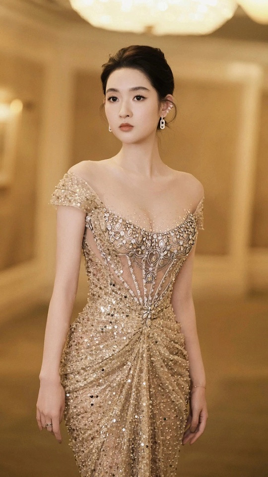 王玉雯演技王玉雯堪称新生代实力派演技担当！北舞功底赋予她出众的肢体与镜头表现力，