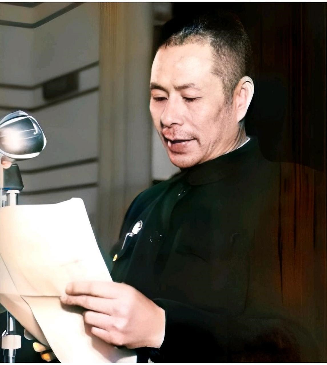 曾山前妻给他生的大女儿，一直住在江西乡下。建国后曾山担任了上海市副市长。大女儿从