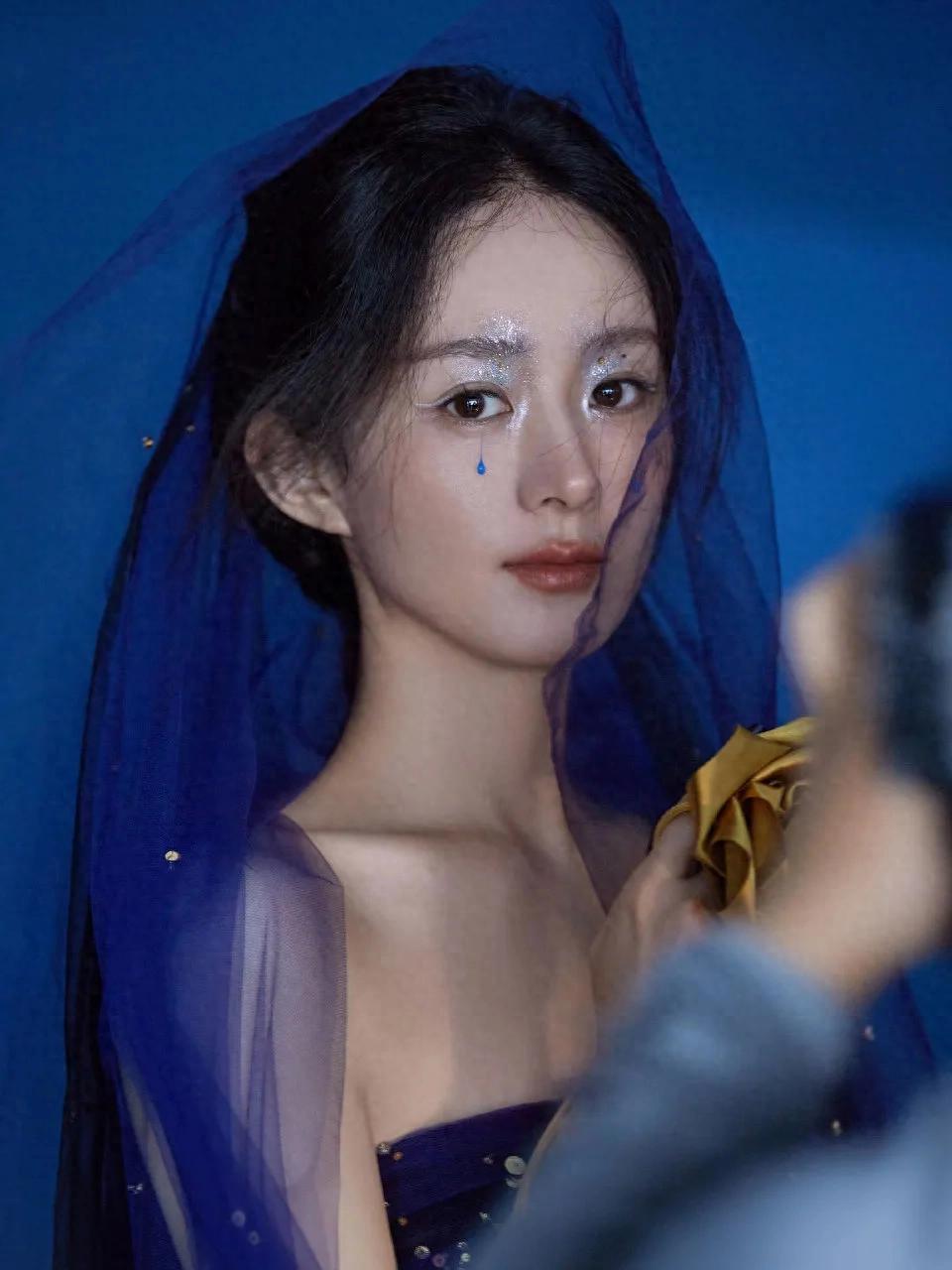 赵丽颖时尚芭莎璀璨大片：东方美人！