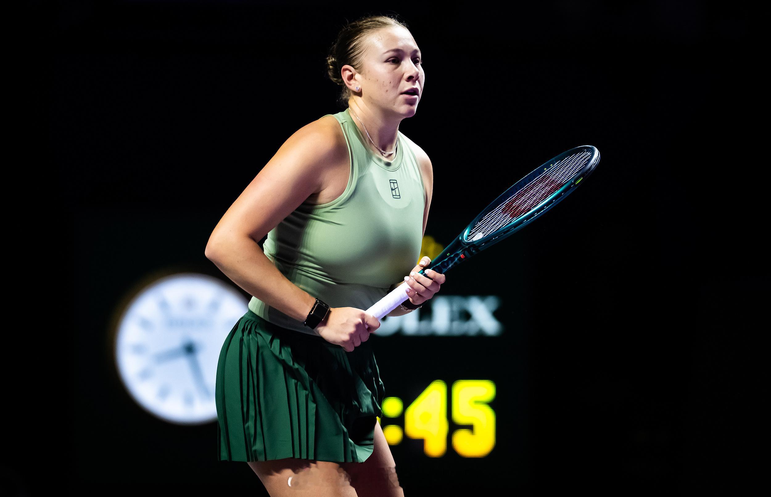 在利雅得WTA年终总决赛小组赛击败凯斯，阿尼西莫娃成为今年唯一一位击败过本赛季