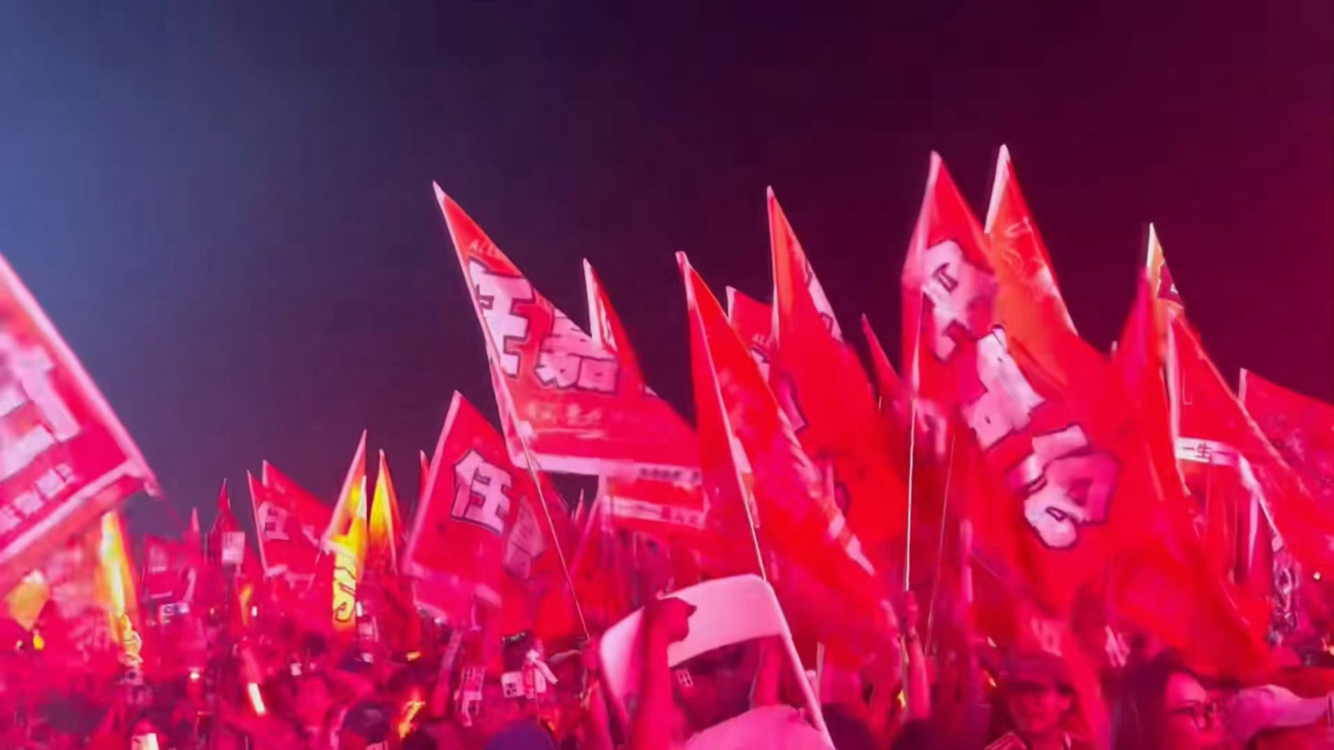 任嘉伦的红海又来咯，路人都被震憾的程度！​​​
