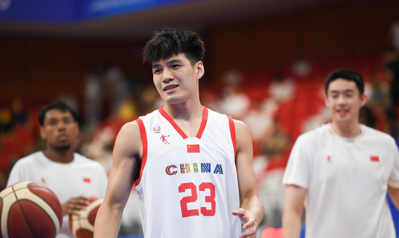 陈国豪以逸待劳！广东男篮与北控男篮协商交易陈国豪一事时，青岛男篮加入协商当中！