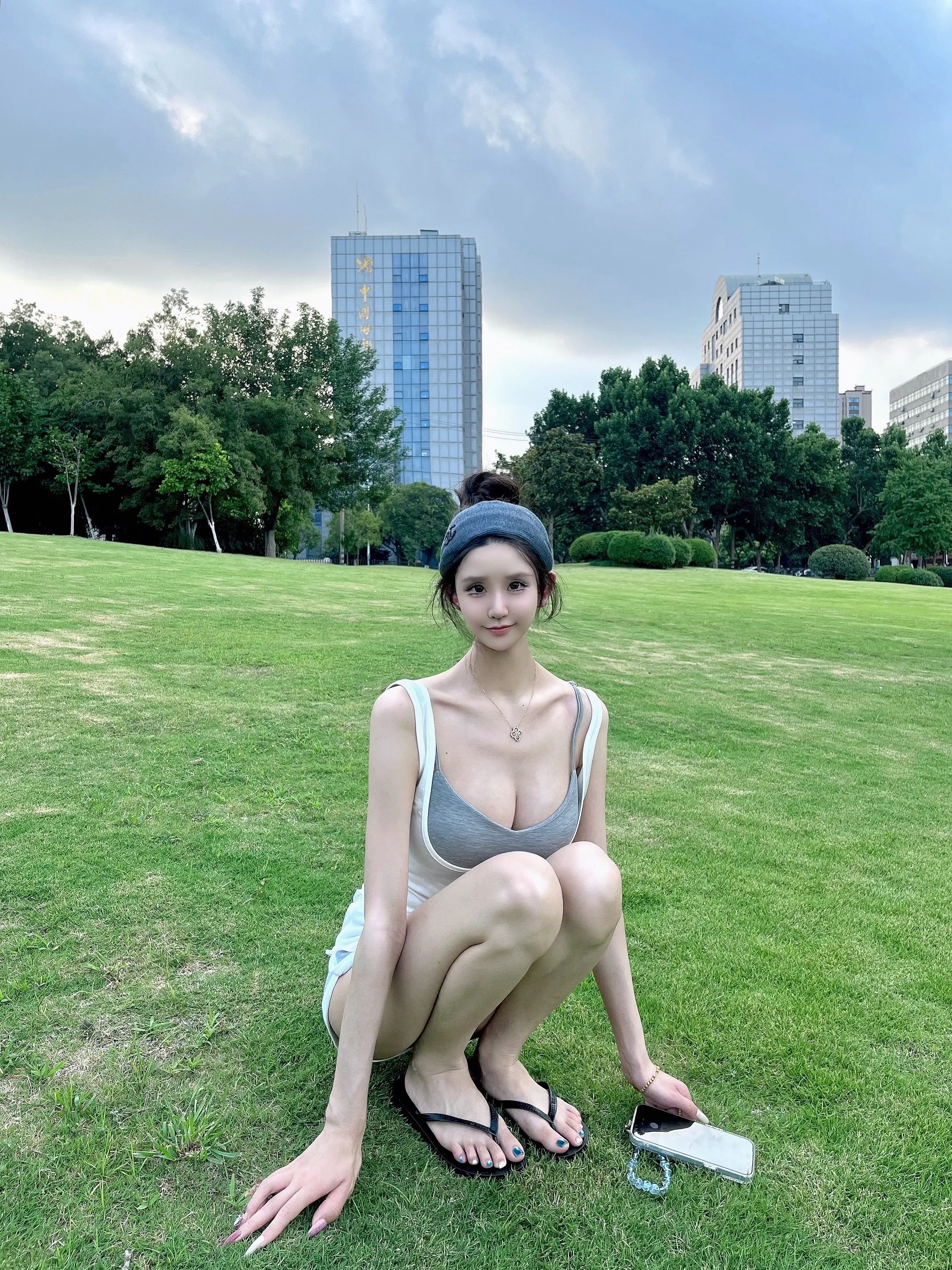 阳光很明媚 你也要明媚