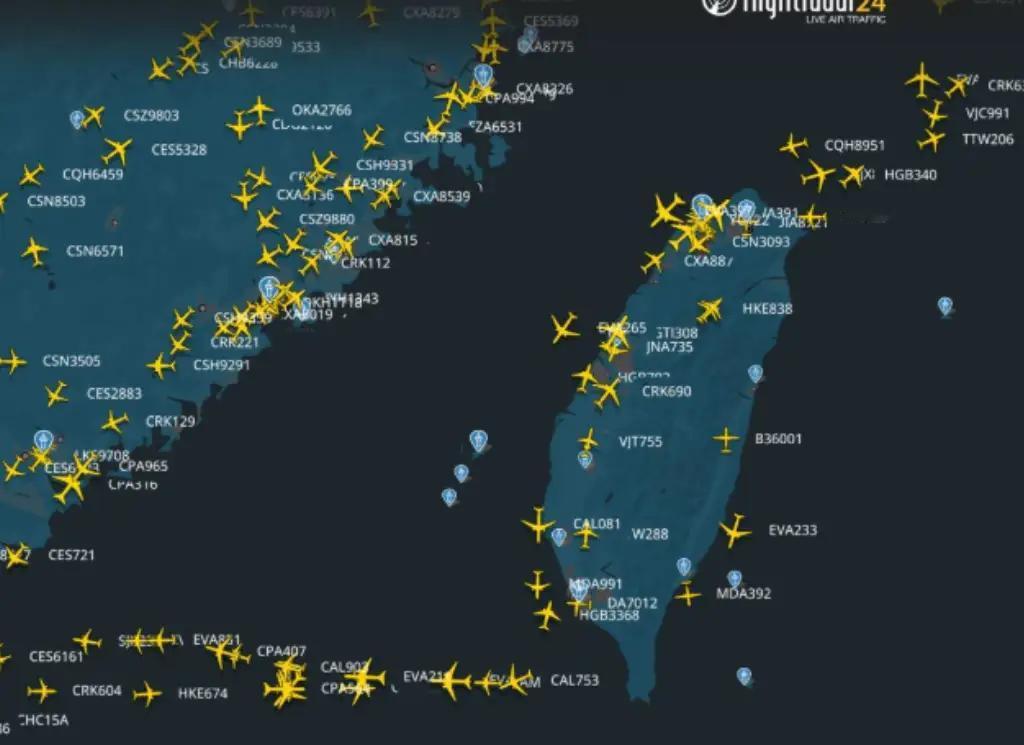 摊牌了！中方防空识别区划界全线前移，解放军首次在台岛东侧锁定美军战略轰炸机