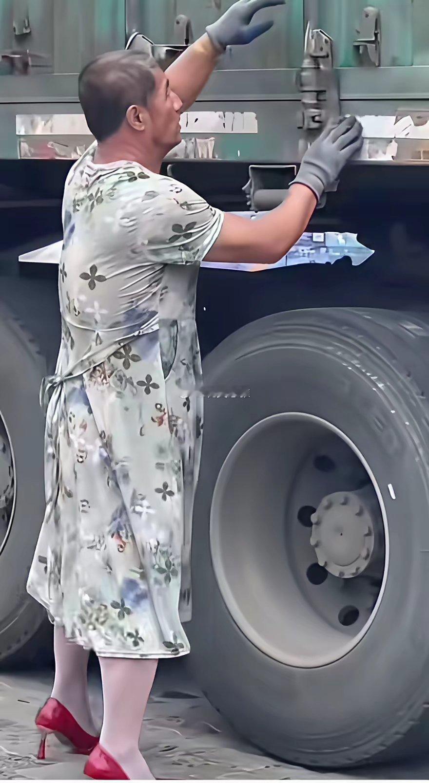 玉芬还是长贵？这个行业现在这样卷了吗？