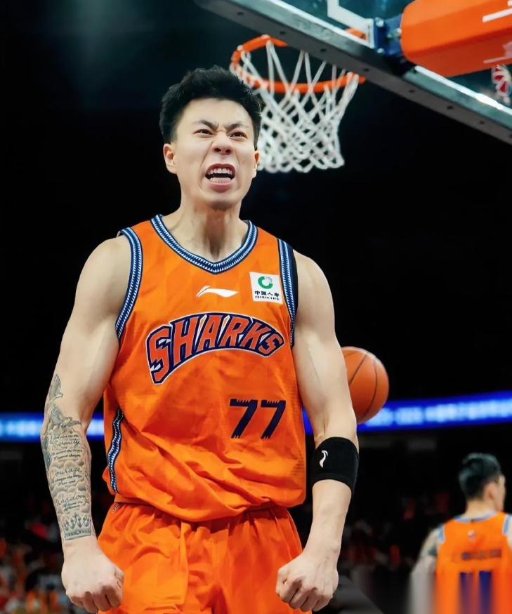 有一说一，今日崔永熙和张镇麟的表现根本在一个级别！！张镇麟：27岁，身高2.05