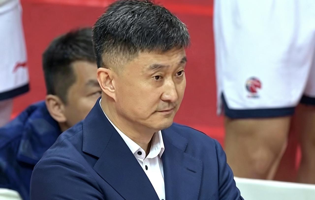 杜锋这轮换，简直就是田忌赛马！广东男篮85-64大胜广州男篮完成复仇，也将系列