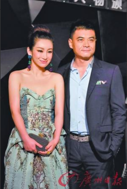 当年，秦海璐与身价20亿的李厚霖同居了四年。当她在思考是否嫁给他时，却突然收到了