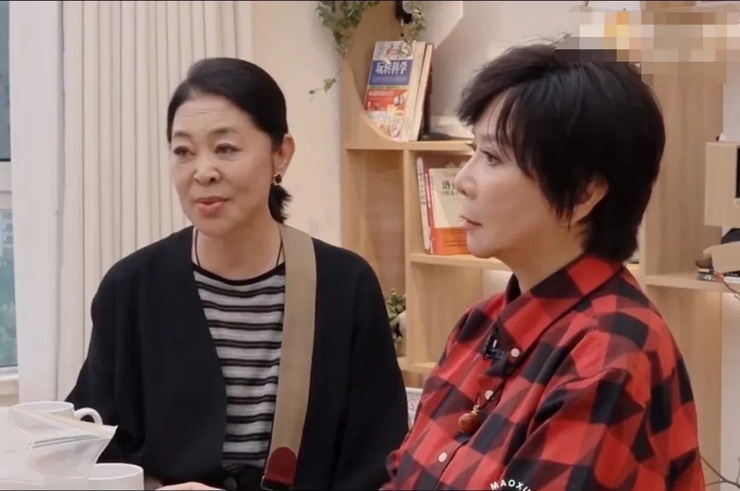 毛不易非常不理解蔡明和倪萍的友谊。蔡明和倪萍明明是很好的朋友，有着几十年的友情，