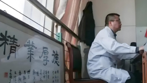 2019年，南京肿瘤医院一医生，被扒出，14年来一直"偷偷摸摸"地给付不起钱的病
