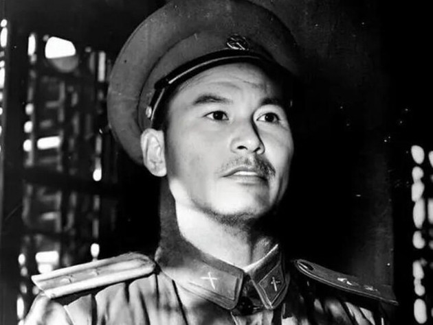 1957年，解放军副师长驾驶小船跑到台湾，毛主席大怒，立即叫来罗瑞卿处理这件事。