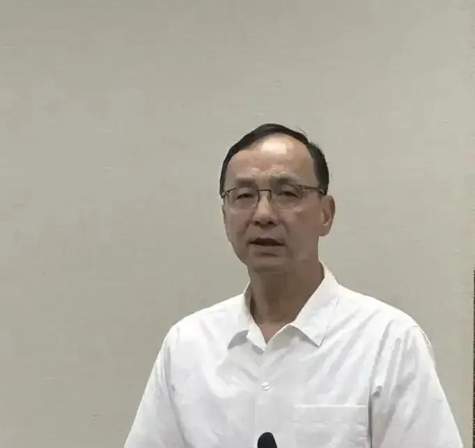这次大家都错看朱立伦了823反罢免大成功，朱立伦发表获胜感言，称自己将坚决交棒