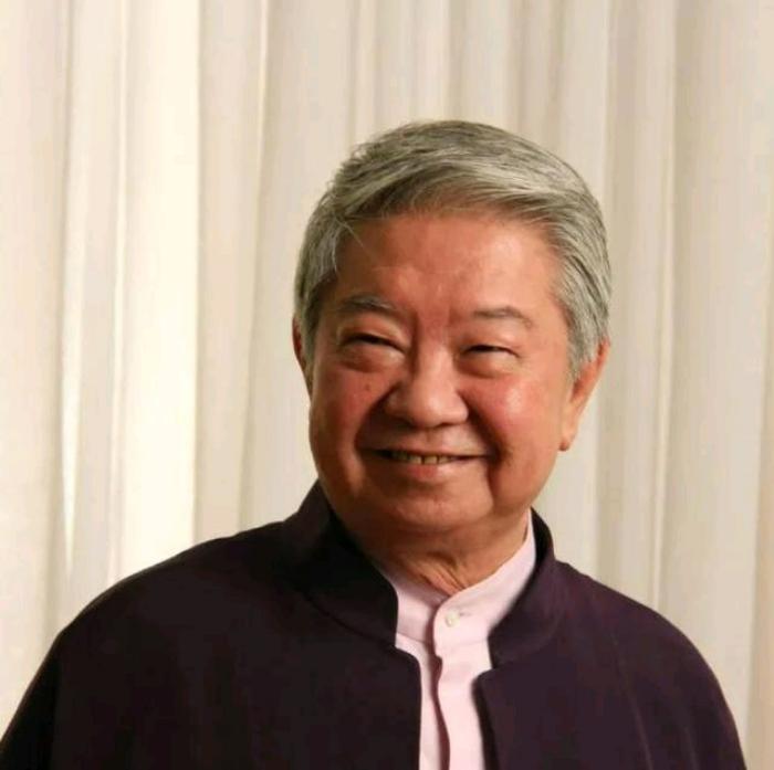 香港四大才子之一的蔡澜，谈及“女人”时曾抛出惊世之语：“判断一个女人值不值得