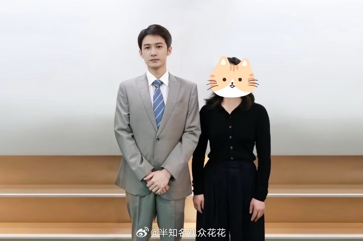 捡到一张李律师的合照檀健次震耳欲聋合照​​​