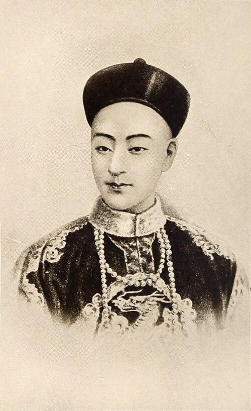 光绪为什么不敢动慈禧？别被宫斗剧骗了！很多人看多了爽文，总觉得光绪只要一刀下