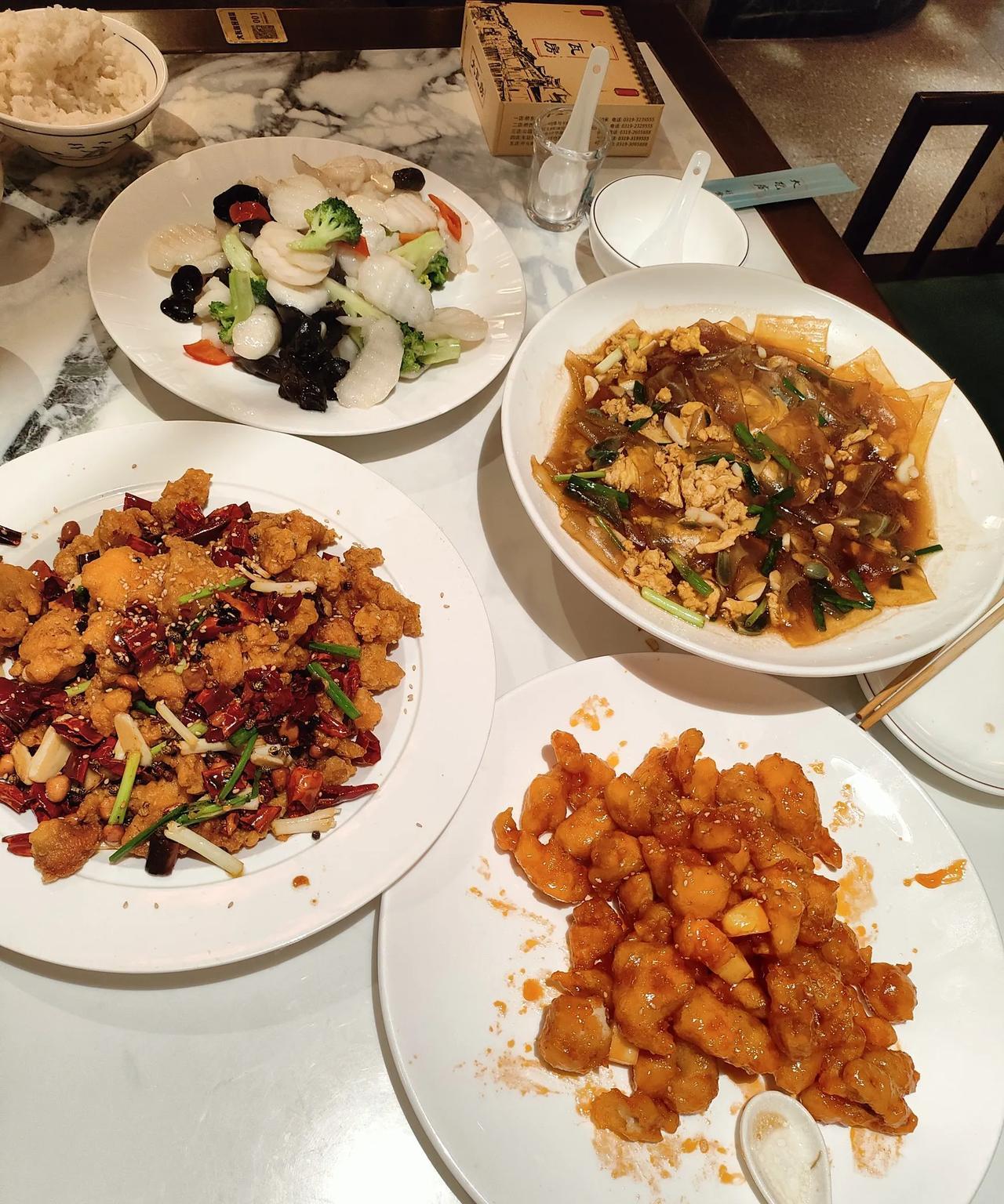 昨天跟孩子出去吃了顿饭，我明白了一个道理：想要一家人其乐融融，必须学会“三不”。