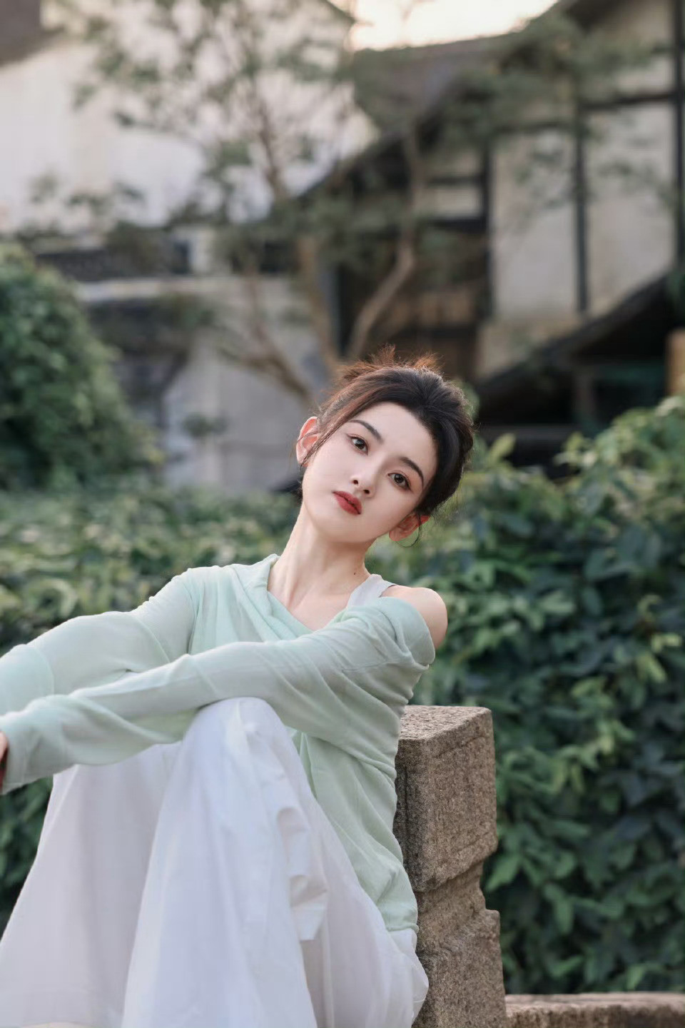 天啊，这个宋祖儿怎么这么美，美得我360度旋转欣赏​​​