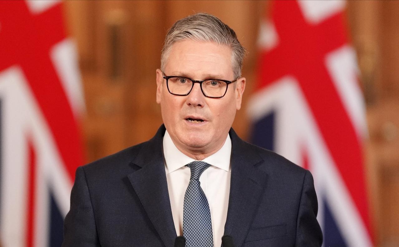 *3月2日，英国首相斯塔默被伊朗狠狠教训了一顿，伊朗无人机逼近英国在塞浦路斯的空