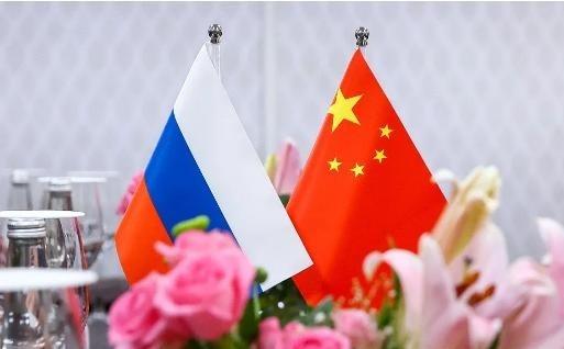 美媒终于回过味来了：中国这哪是买石油，分明是在给俄罗斯进行“大换血”。俄罗斯