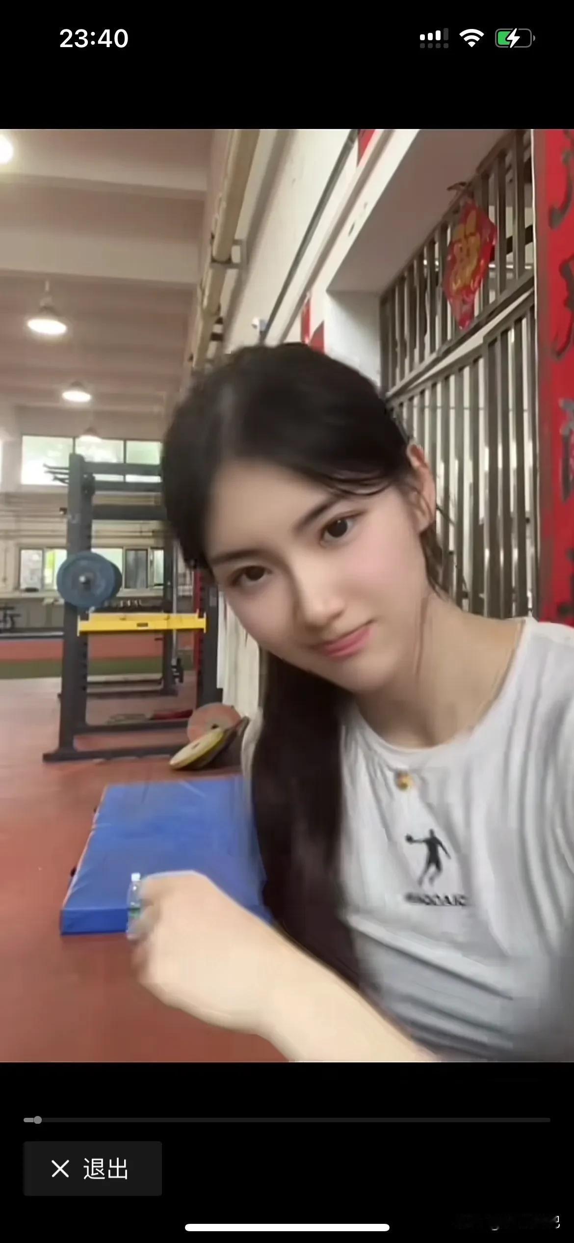 谁说运动员都是强悍没有外貌的，看看夏思颖真的太美了，这姑娘适合跳舞，当舞蹈演员，