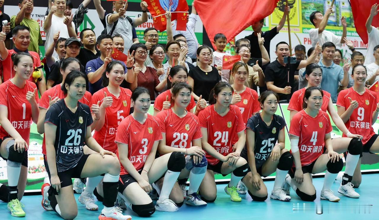 江苏女排有前瞻性——参加越南邀请赛为中国女排成功“探风”。江苏女排5月参加了“小