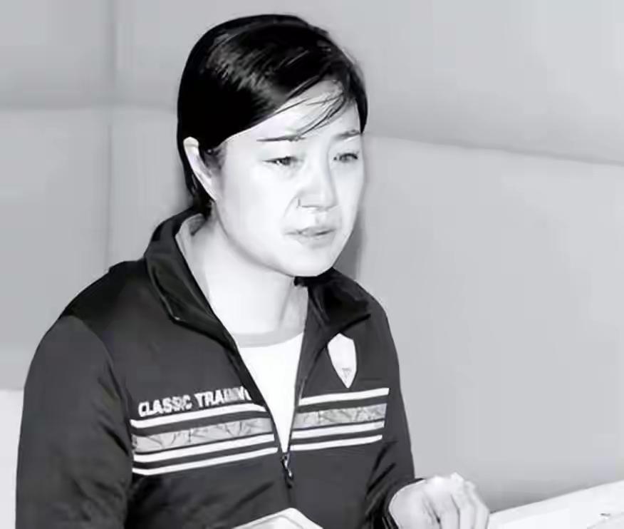 四川美女书记袁菱堕落史：曾追数里退礼金，后敛财千万纵欲无度，终判无期201