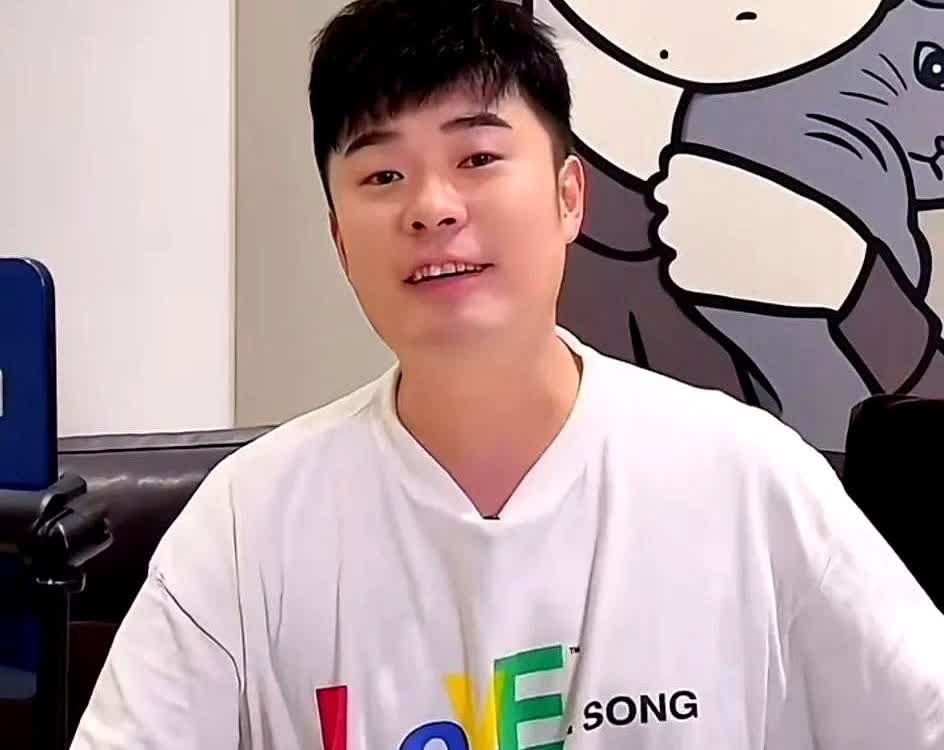 笑不活了！陈赫今天晚上直播带货，结果直播间里的人都不是来卖货的，而是来
