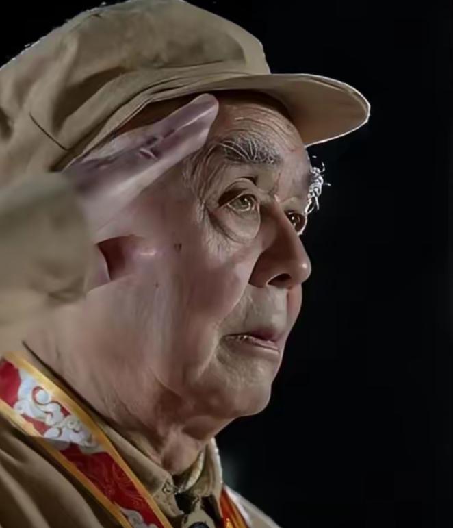 上甘岭一战，16岁的小战士忽然尿急，竟然在迫击炮上撒了一泡尿。没想到，就是这么一