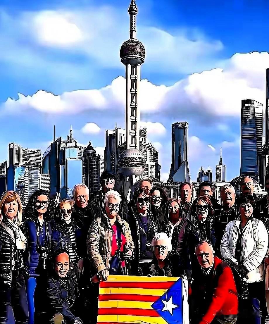近期上海浦东机场发生了一起印度美女因个人境外出行证件上家乡起点问题被拒绝过境的事