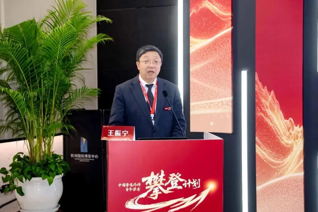 中国医科大学的王振宁校长，出现在辽宁省的任前公示名单中。王振宁是中国医科大学