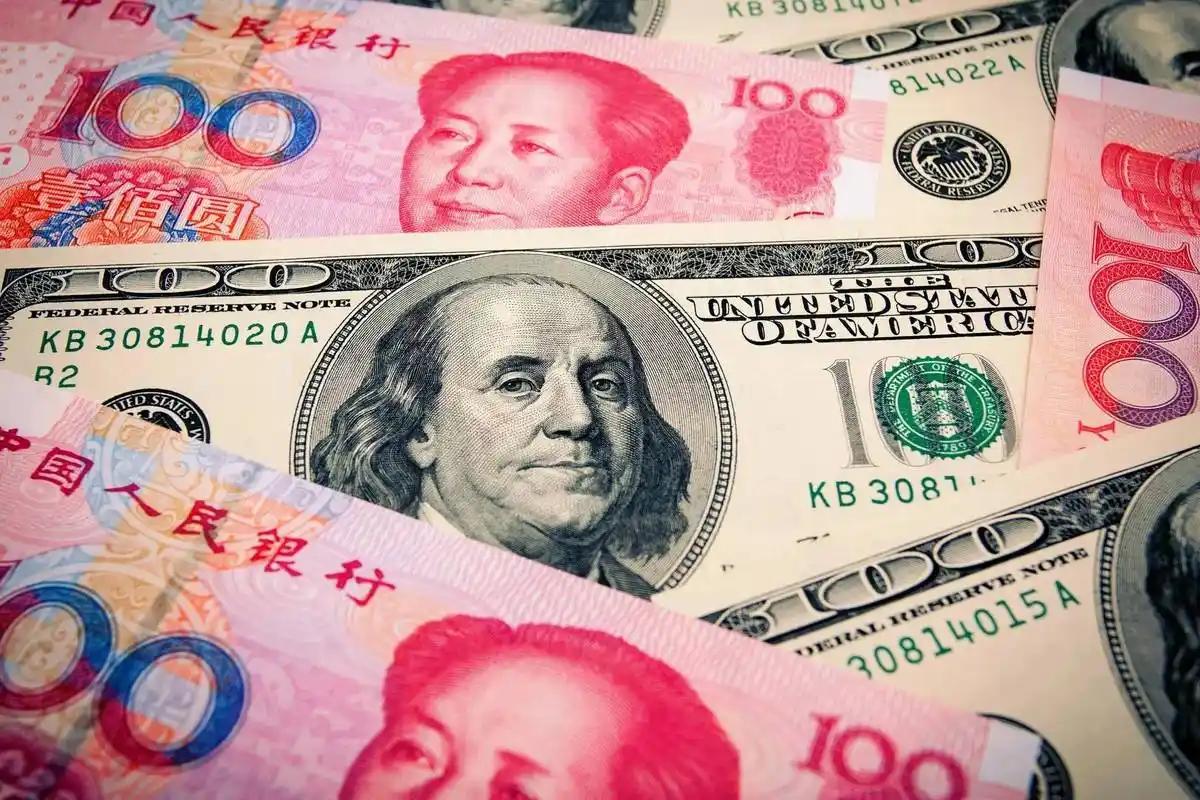 🌛人民币强势崛起，全球资本集体“弃美投中”，以前高高在上的美元，如今彻底沦