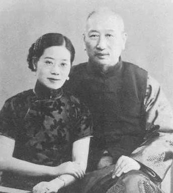 1900年，连生两女的朱环佩再次怀孕，丈夫：“再生女儿我就纳妾。”谁料，生下来还