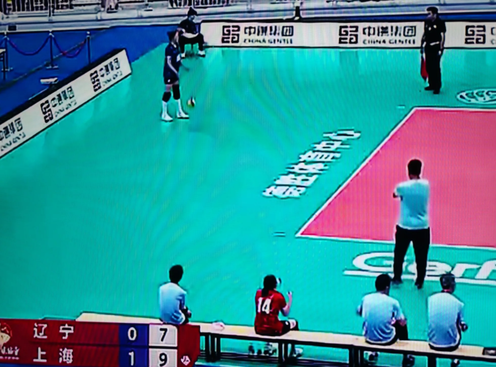 8月17号19：00，全国女排锦标赛半决赛，辽宁女排对阵上海女排，上海女排25：