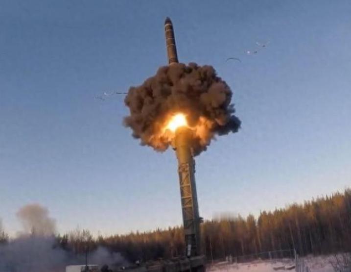 洲际弹道导弹发射失败！中方给全世界上了一课，八国联军沦落成二流国家了11月底