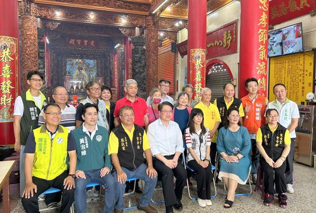 民进党秘书长林右昌台东助阵罢免，国民党批光明正大操弄民进党秘书长林右昌今天到台
