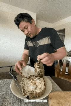 这么大的生蚝，别说吃，看着就精神！